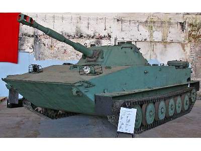PT-76B Russian amphibious light tank - zdjęcie 5