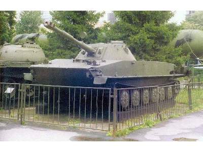 PT-76B Russian amphibious light tank - zdjęcie 9