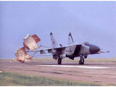 Mikoyan-Gurevich 25PD Russian jet fighter-interceptor - zdjęcie 5