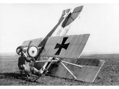 Hansa-Brandenburg D.I Austro-Hungarian fighter - zdjęcie 8