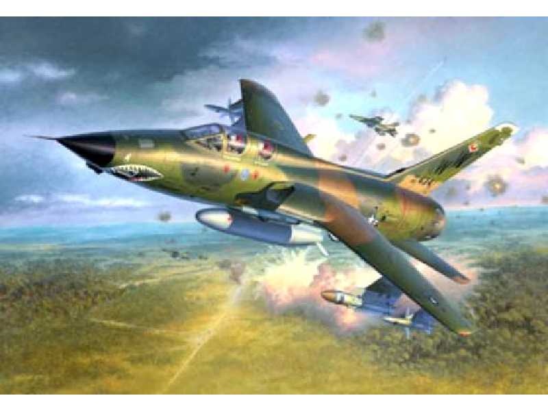 F-105G Thunderchief Wild Weasel - zdjęcie 1 F-105G Thunderchief Wild Weasel - zdjęcie 1