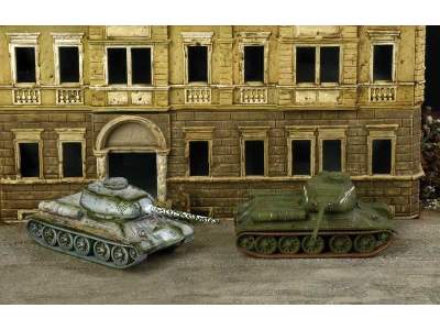 T-34/85 - 2 modele do szybkiego złożenia - zdjęcie 1
