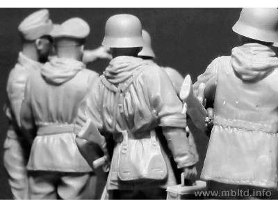 Niemieccy żołnierze - 1945 - zdjęcie 5