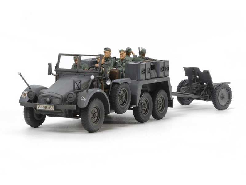 Niemiecki ciągnik 6x4 Kfz.69 z działem 3.7cm Pak - zdjęcie 1 Niemiecki ciągnik 6x4 Kfz.69 z działem 3.7cm Pak - zdjęcie 1