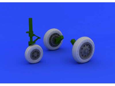 F-104 undercarriage wheels early 1/32 - Italeri - zdjęcie 3