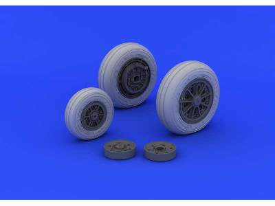 F-104 undercarriage wheels late 1/32 - Italeri - zdjęcie 2