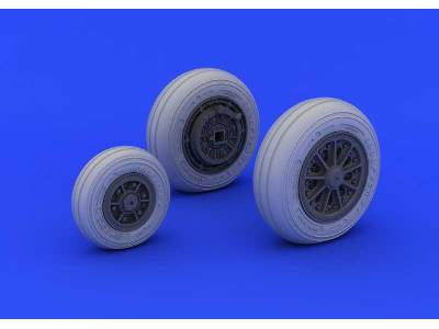 F-104 undercarriage wheels late 1/32 - Italeri - zdjęcie 5