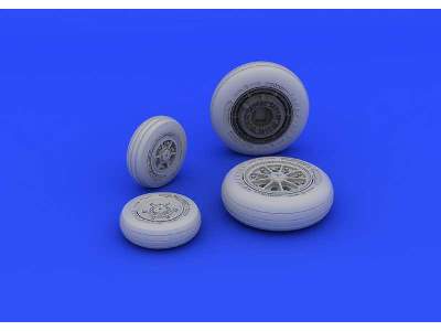 F-104 undercarriage wheels late 1/48 - Hasegawa - zdjęcie 3