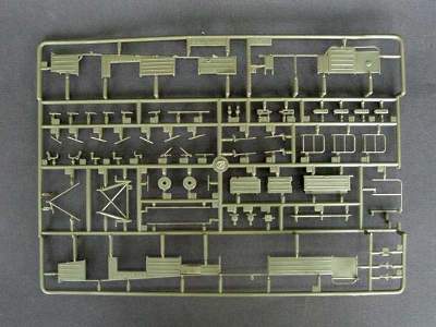 HQ-2 Missile With Loading Cabin - chińska wyrzutnia rakiet - zdjęcie 8