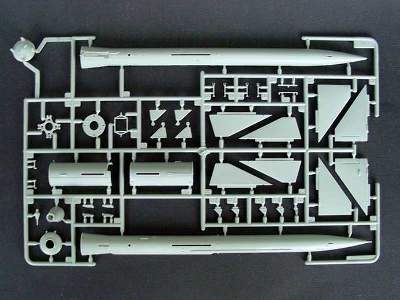 HQ-2 Missile With Loading Cabin - chińska wyrzutnia rakiet - zdjęcie 15