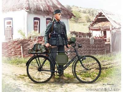Żołnierz niemiecki z rowerem - 1939-1942 - zdjęcie 3