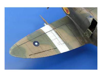 Spitfire Mk. VIII 1/48 - zdjęcie 21