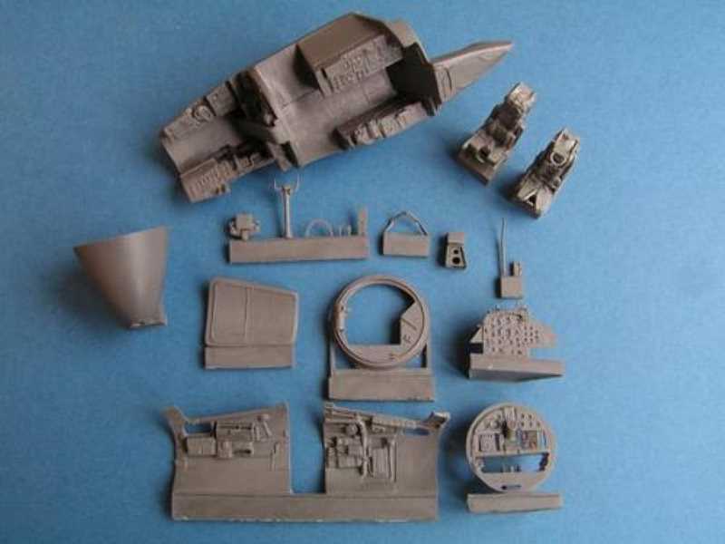 EE Canberra PR.9 Pilot and navigator's cockpit - Airfix - zdjęcie 1 EE Canberra PR.9 Pilot and navigator's cockpit - Airfix - zdjęcie 1