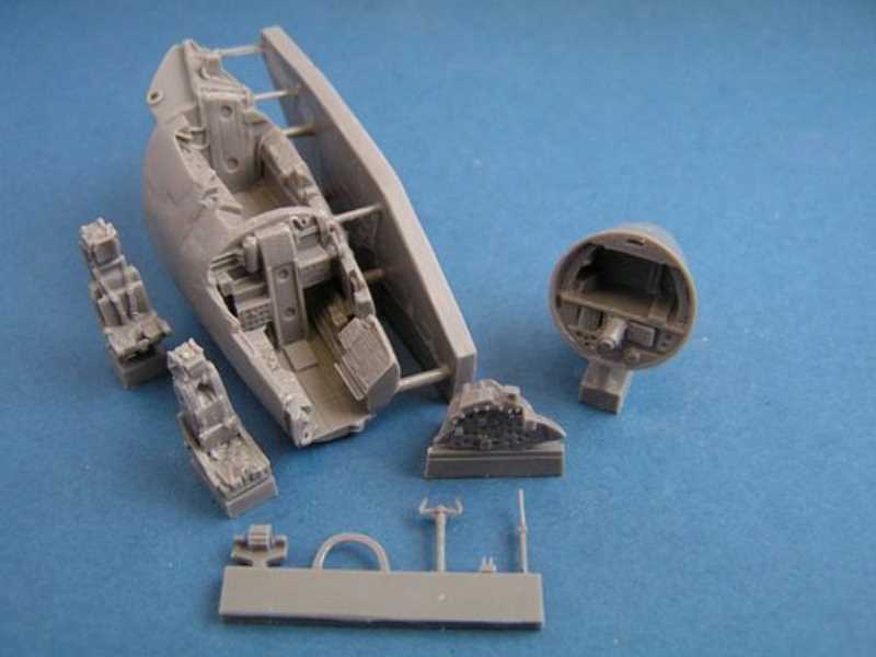EE Canberra PR.9 Cokpit for pilot and navigator - Airfix - zdjęcie 1 EE Canberra PR.9 Cokpit for pilot and navigator - Airfix - zdjęcie 1