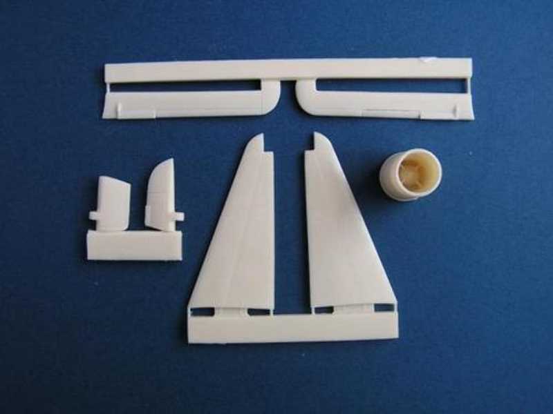 F9F-2 rudder and elevators, jetpipes for Trumpeter - zdjęcie 1 F9F-2 rudder and elevators, jetpipes for Trumpeter - zdjęcie 1