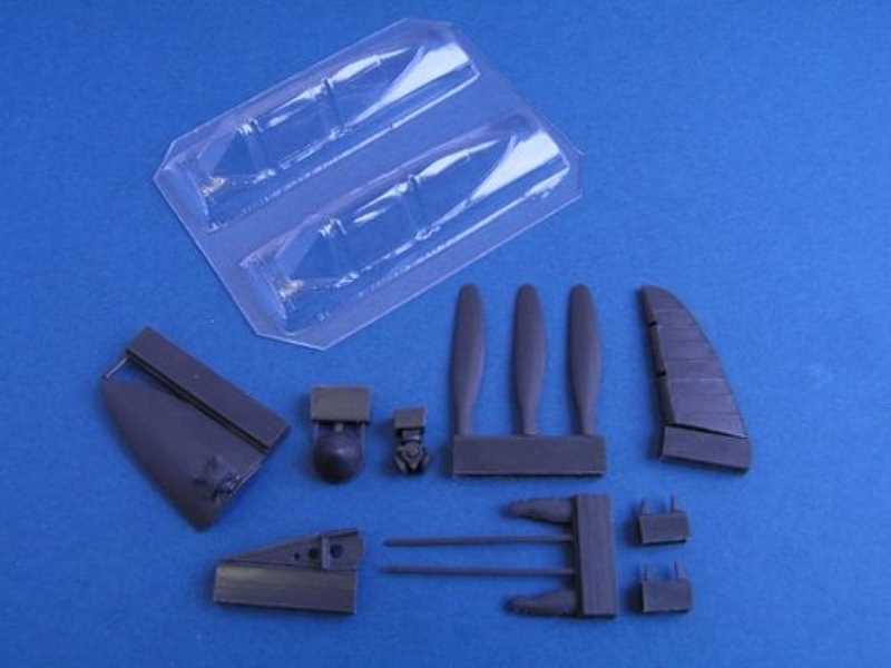 Macchi MC.200 Saetta I serie (vacu canopy + decal) for Italeri - zdjęcie 1 Macchi MC.200 Saetta I serie (vacu canopy + decal) for Italeri - zdjęcie 1