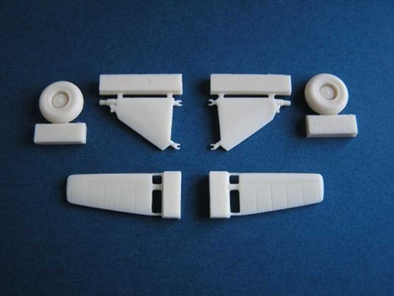 Mi-8/17 upgrade ((undercarriage, horizontal stabilizer) for Hobb - zdjęcie 1 Mi-8/17 upgrade ((undercarriage, horizontal stabilizer) for Hobb - zdjęcie 1
