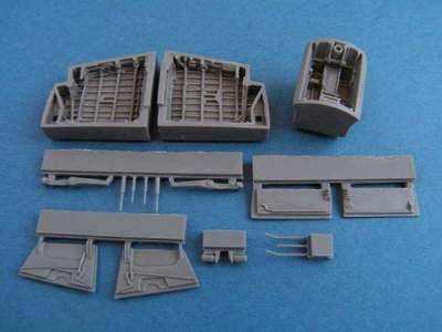 EE Canberra Whell bay for Airfix - zdjęcie 1