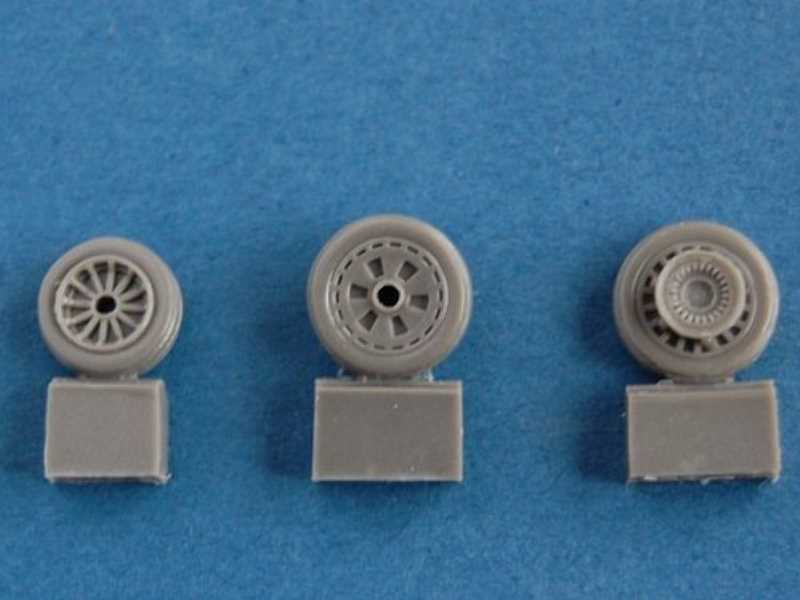 F-86F Sabre wheel for Airfix - zdjęcie 1 F-86F Sabre wheel for Airfix - zdjęcie 1
