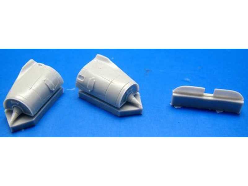 Mirage 2000 engine air intakes with FOD covers Heller - zdjęcie 1 Mirage 2000 engine air intakes with FOD covers Heller - zdjęcie 1