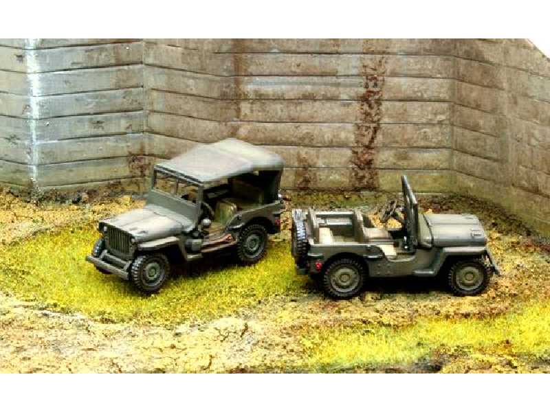 Willys Jeep - 2 modele do szybkiego złożenia - zdjęcie 1 Willys Jeep - 2 modele do szybkiego złożenia - zdjęcie 1