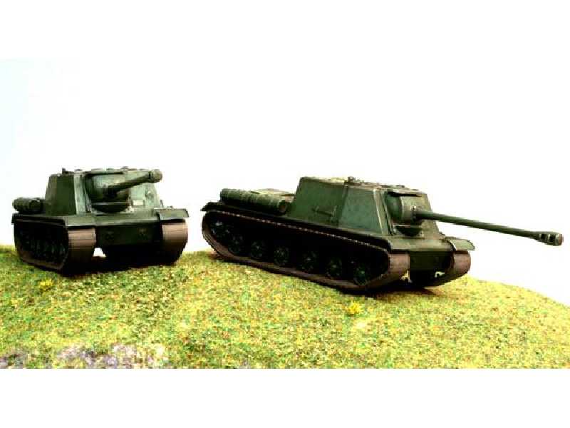 ISU 122 - 2 modele do szybkiego złożenia - zdjęcie 1 ISU 122 - 2 modele do szybkiego złożenia - zdjęcie 1