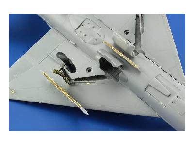 MiG-21UM exterior 1/48 - Trumpeter - zdjęcie 6