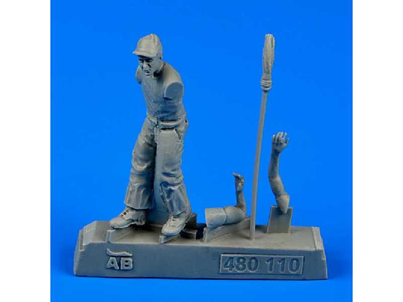 U.S. Army aircraft mechanic WWII - Pacific theatre - zdjęcie 1 U.S. Army aircraft mechanic WWII - Pacific theatre - zdjęcie 1