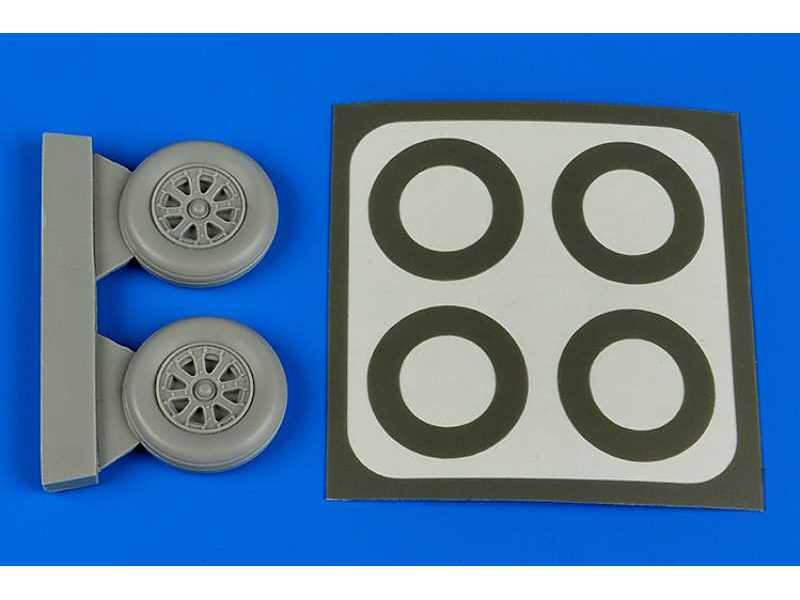 F4U-5 Corsair wheels & paint masks - Hobby boss - zdjęcie 1 F4U-5 Corsair wheels & paint masks - Hobby boss - zdjęcie 1