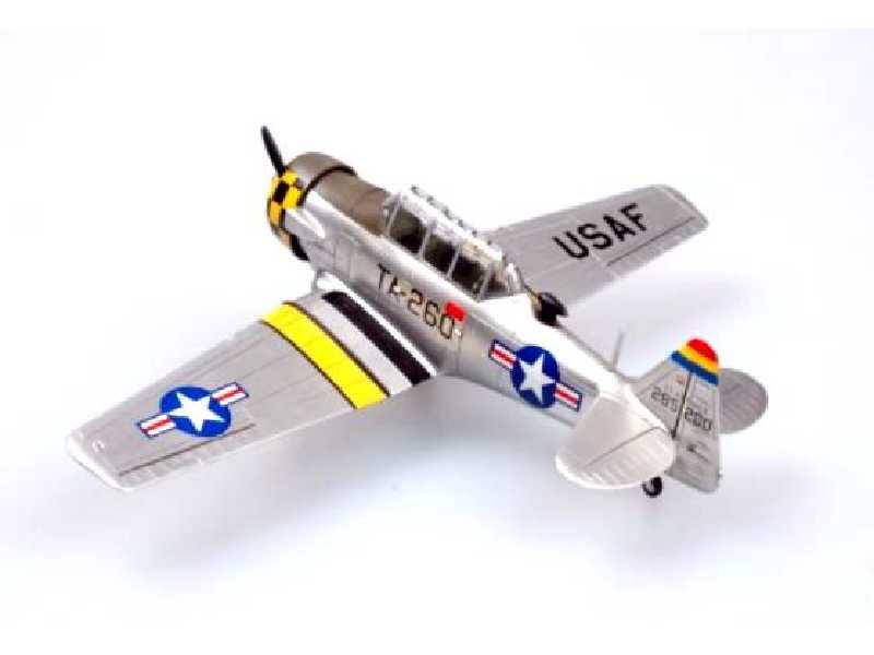 T-6G Texan - samolot treningowy - zdjęcie 1 T-6G Texan - samolot treningowy - zdjęcie 1