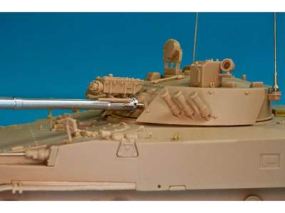 Uzbrojenie do BMP-3 30mm 2A72, 100 mm 2A 70,3 x 7.62 PKT - zdjęcie 1