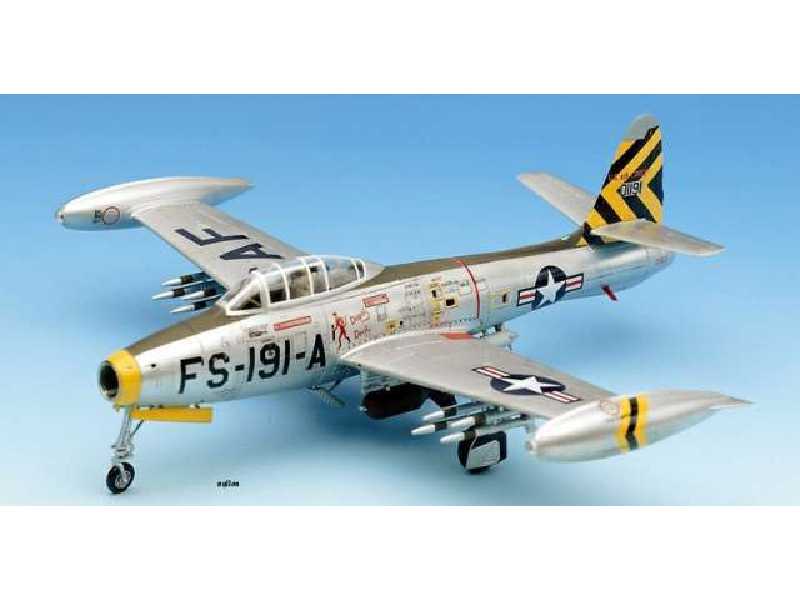 F-84G THUNDERJET - zdjęcie 1 F-84G THUNDERJET - zdjęcie 1