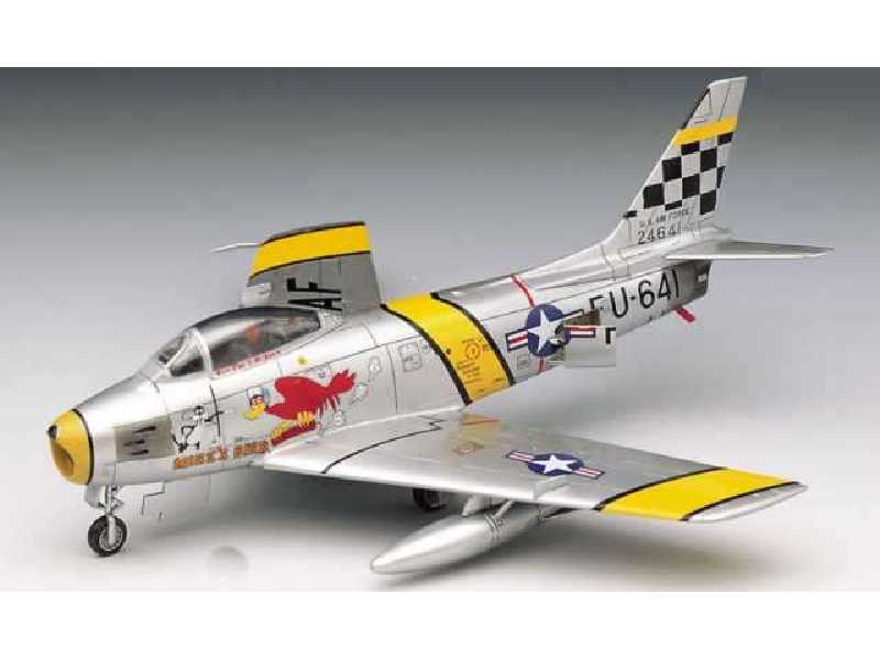 F-86F SABRE - zdjęcie 1 F-86F SABRE - zdjęcie 1