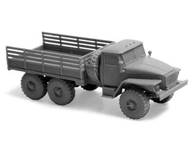 Ural 4320 sowiecka ciężarówka wojskowa - zdjęcie 2