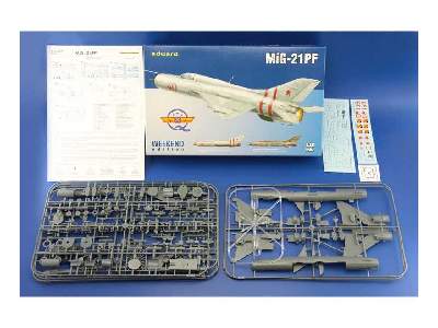 MiG-21PF 1/48 - zdjęcie 2